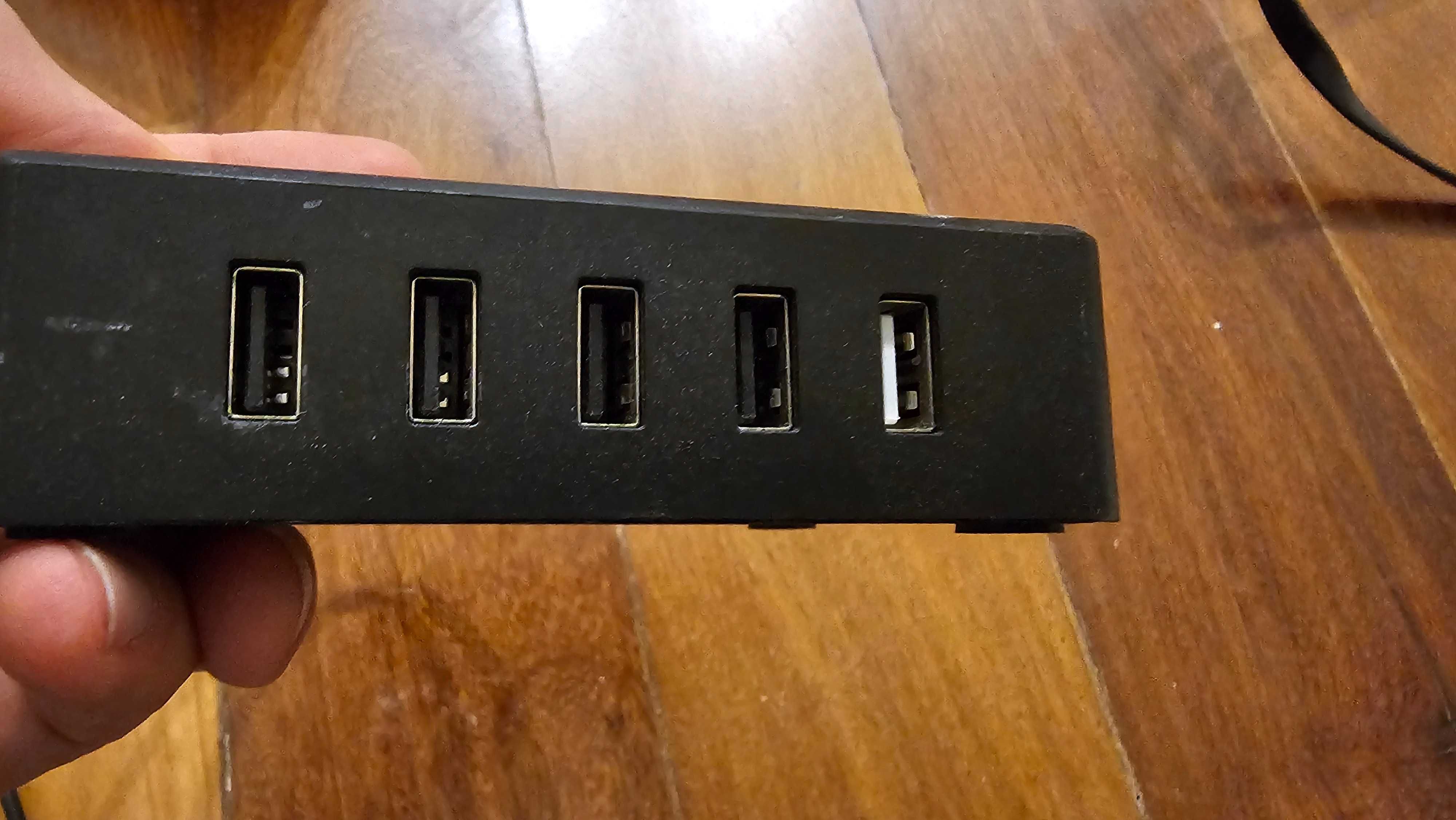Carregador USB para varios aparelhos