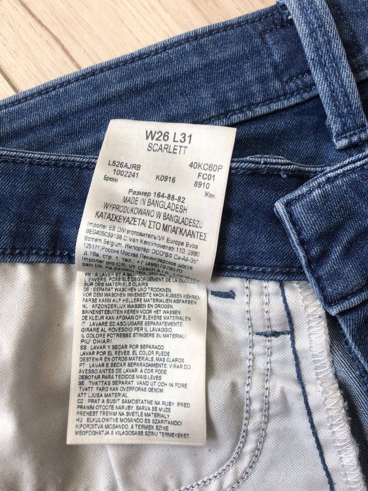 Новые джинсы Lee Scarlett, размер W26, L31