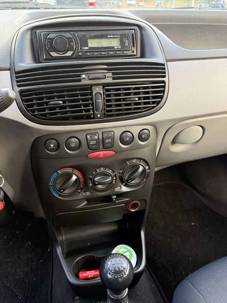 Fiat Punto 1.2 bom estado