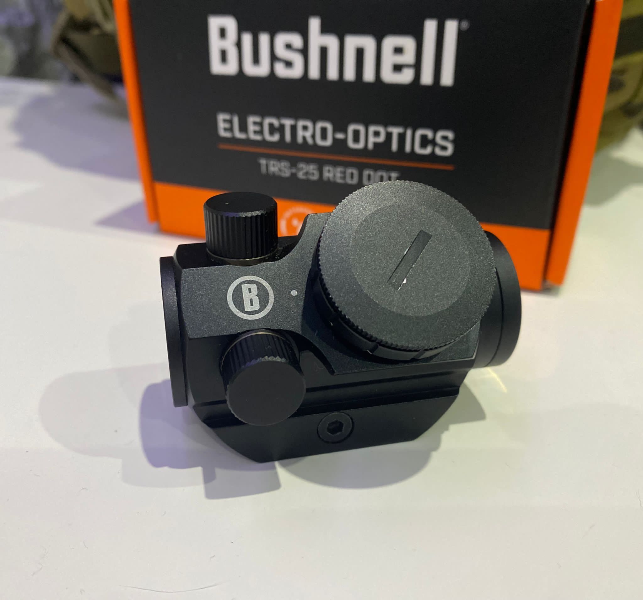 BUSHNELL - TRS-25 Red Dot *como novo*