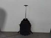 Mochila grande com rodinhas do tipo troley
