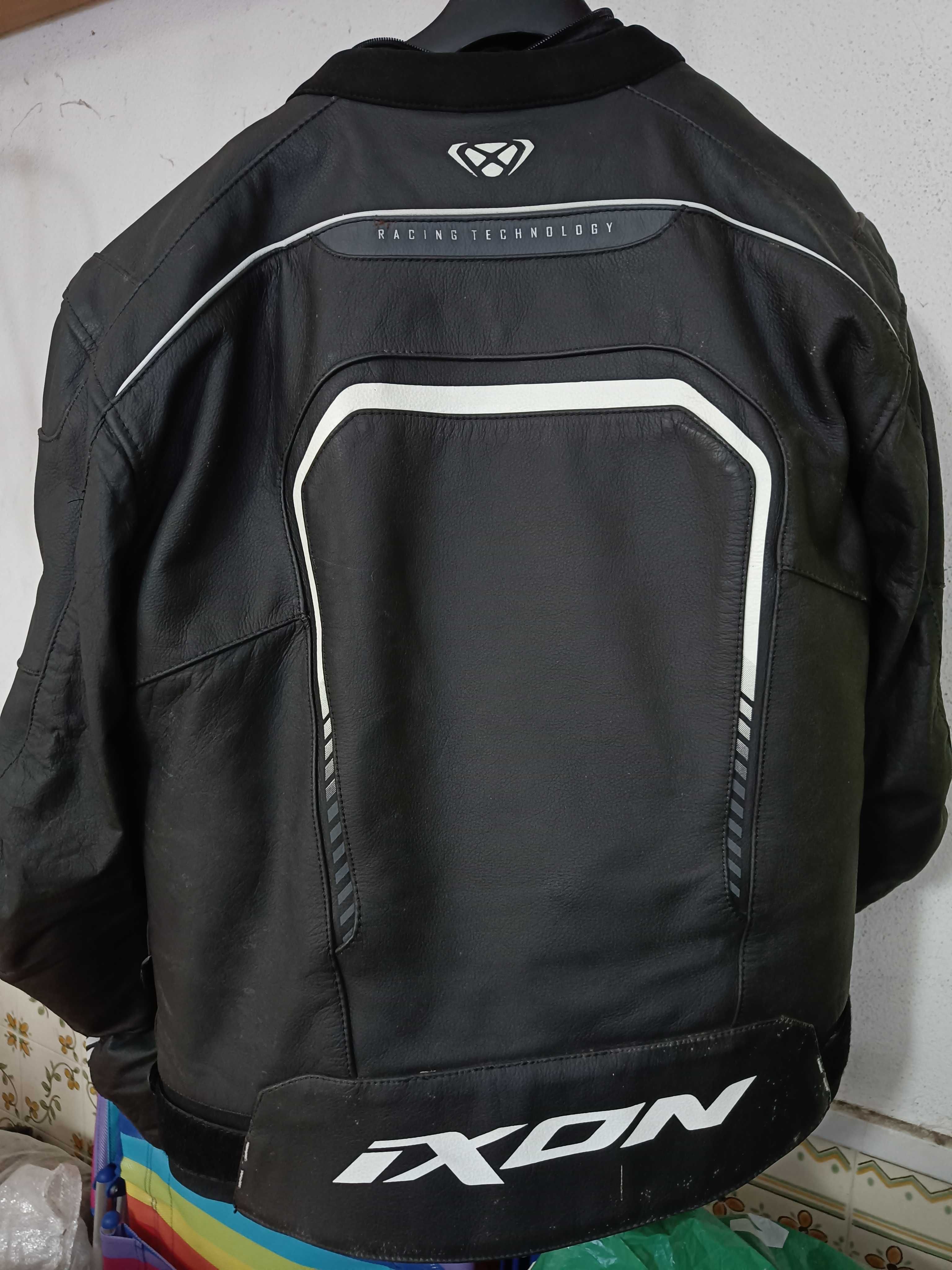 Casaco de mota em pele Ixon Fighter - Preto / Branco