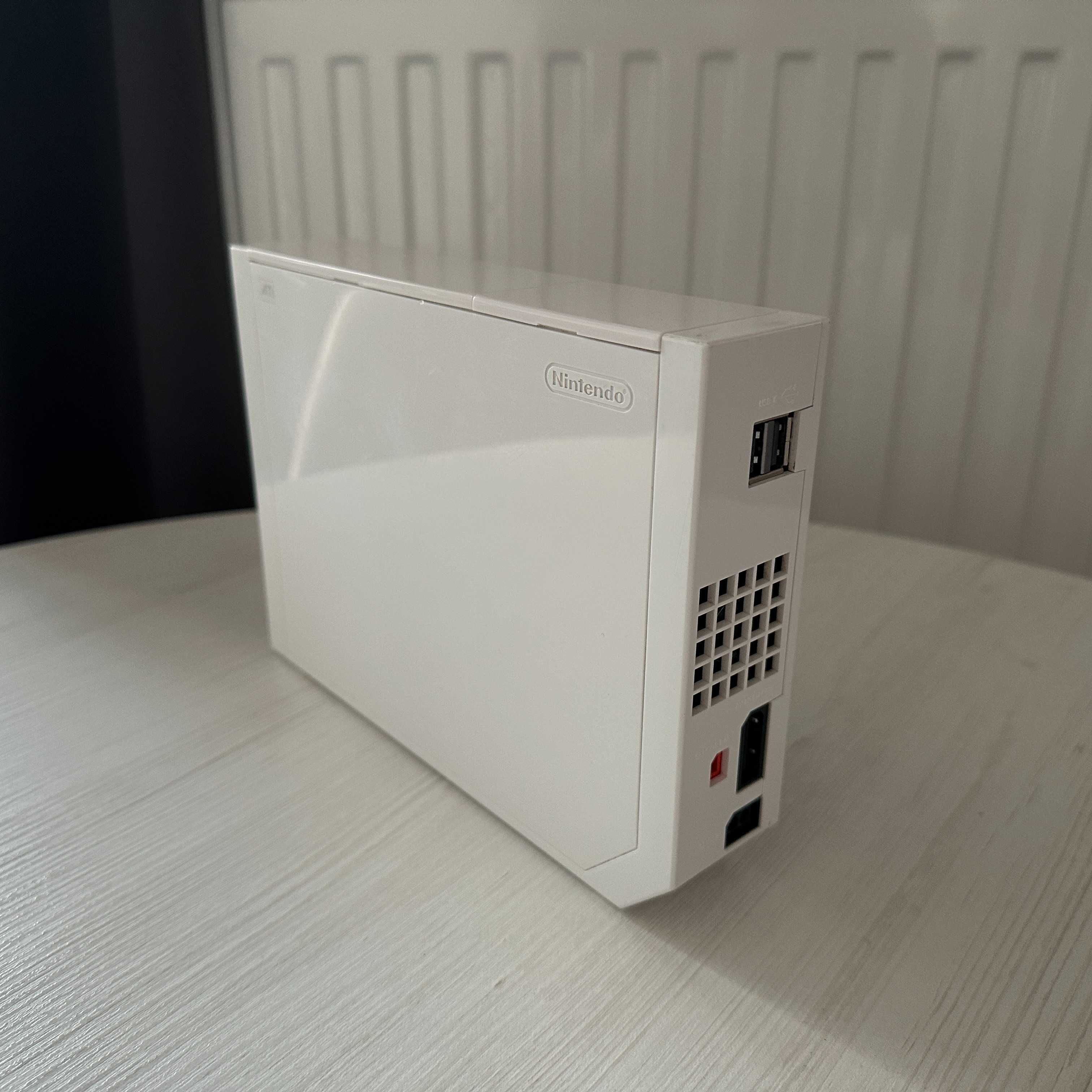 Konsola Nintendo Wii + Akcesoria i dodatki [Biała] 128GB