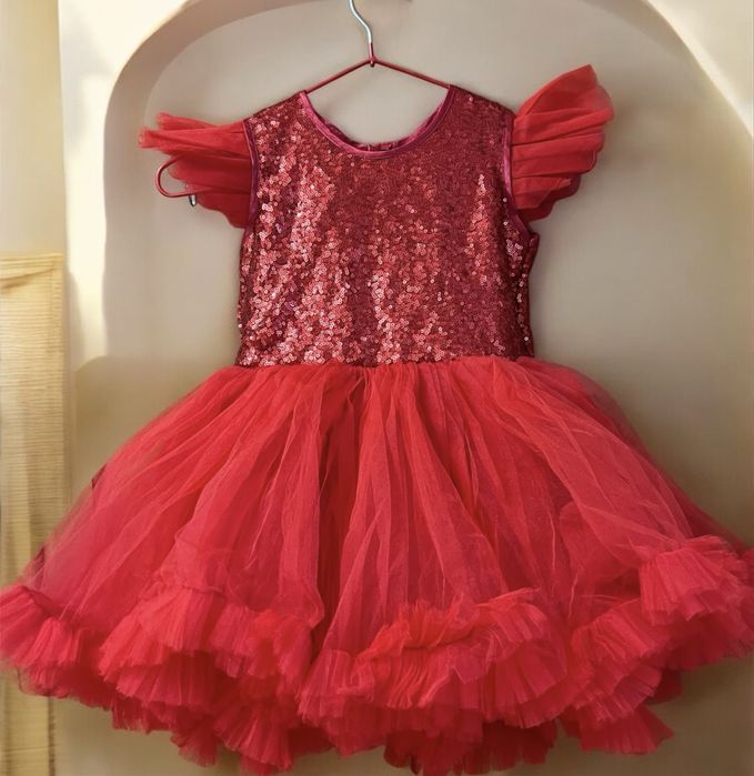 Сукні плаття нарядна святкова