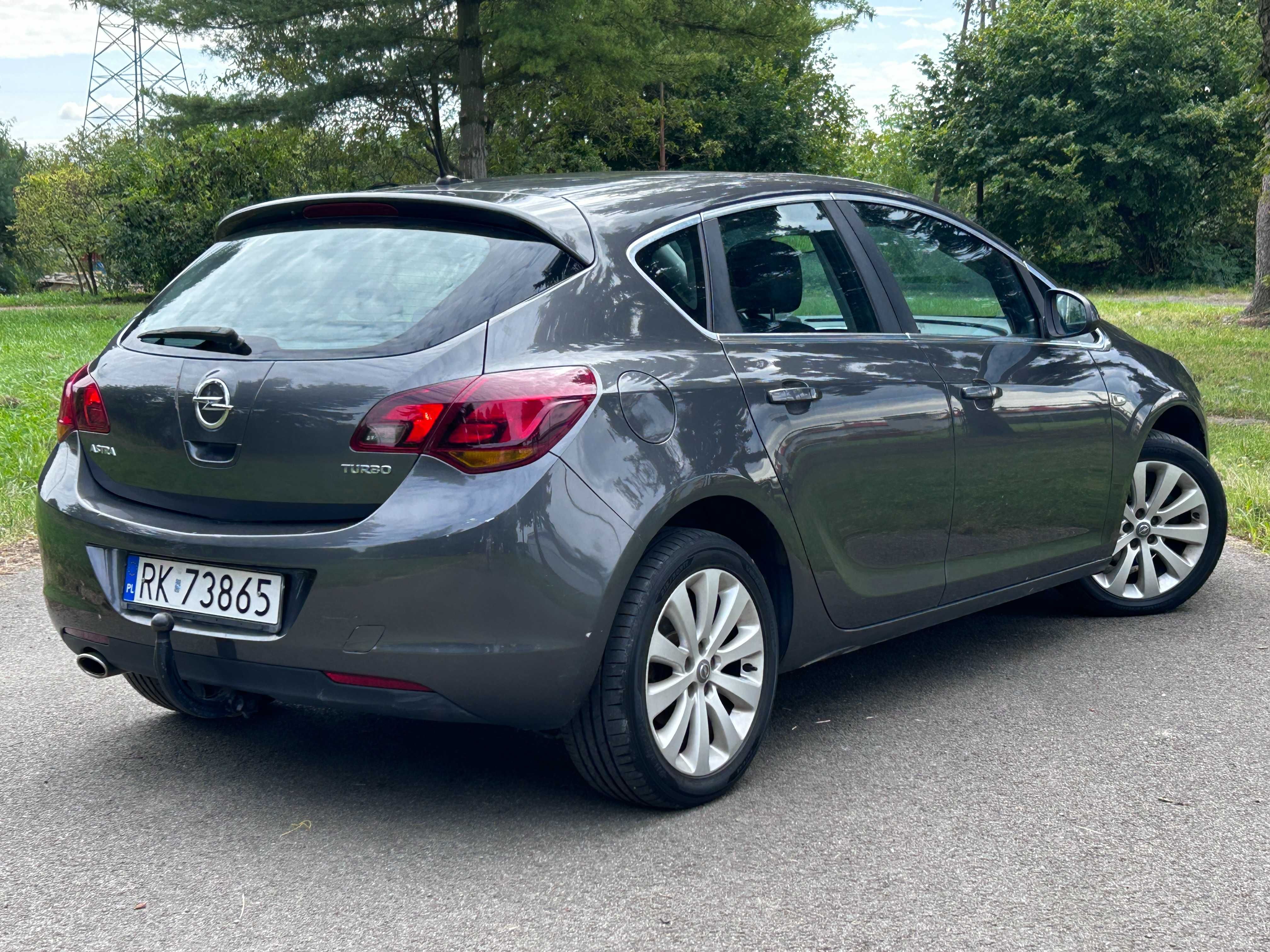 Opel Astra J*Cosmo*Climatronic*Tempomat*Benzyna*Hak*