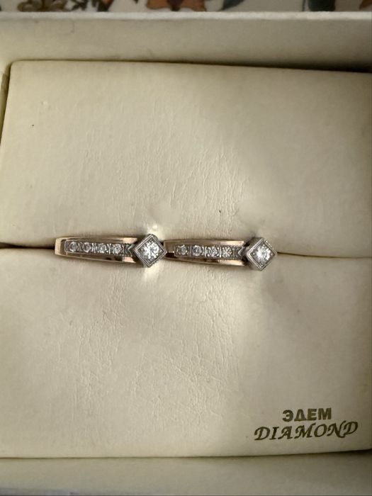 Діамантові фабричні! сережки 585 проба