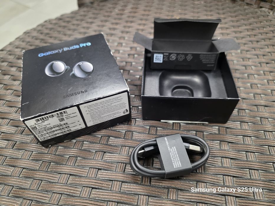 Oryginalny pudełko do Samsung Galaxy Buds Pro, i USB-A do USB-C Kable