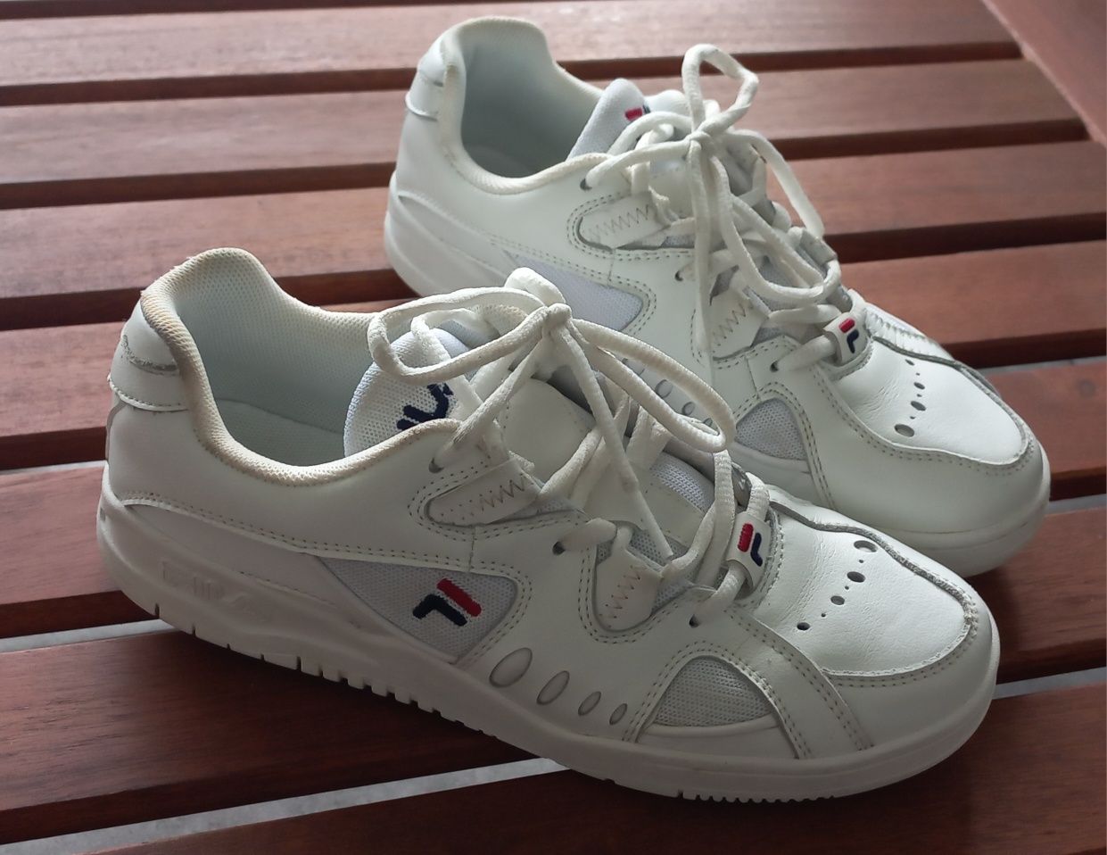 Buty sneakersy damskie Fila rozmiar 38 adidasy