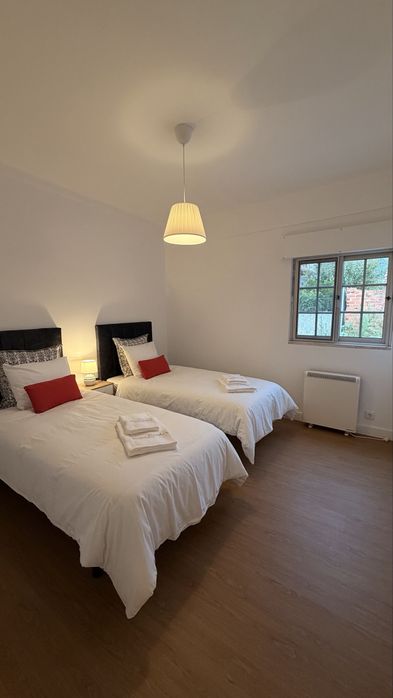 Moradia isolada com piscina terreno 2000m2