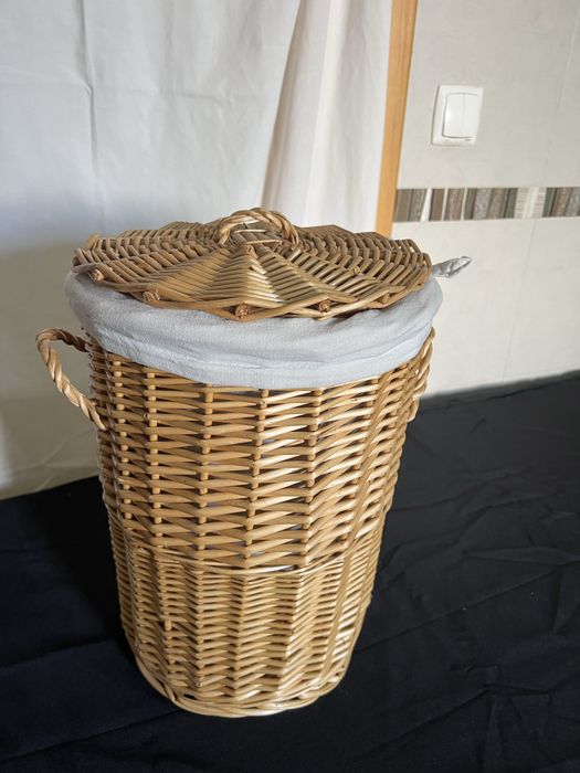 Cestos e malas de palha