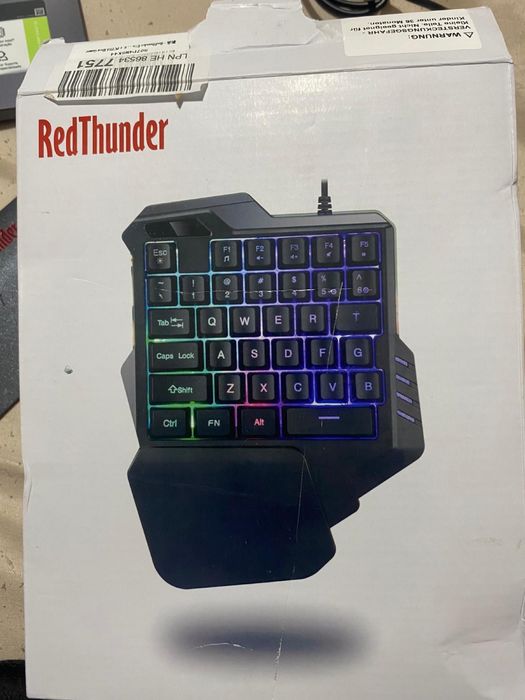 NUNCA USADO: RedThunder G30 Teclado mecânico RGB para jogos