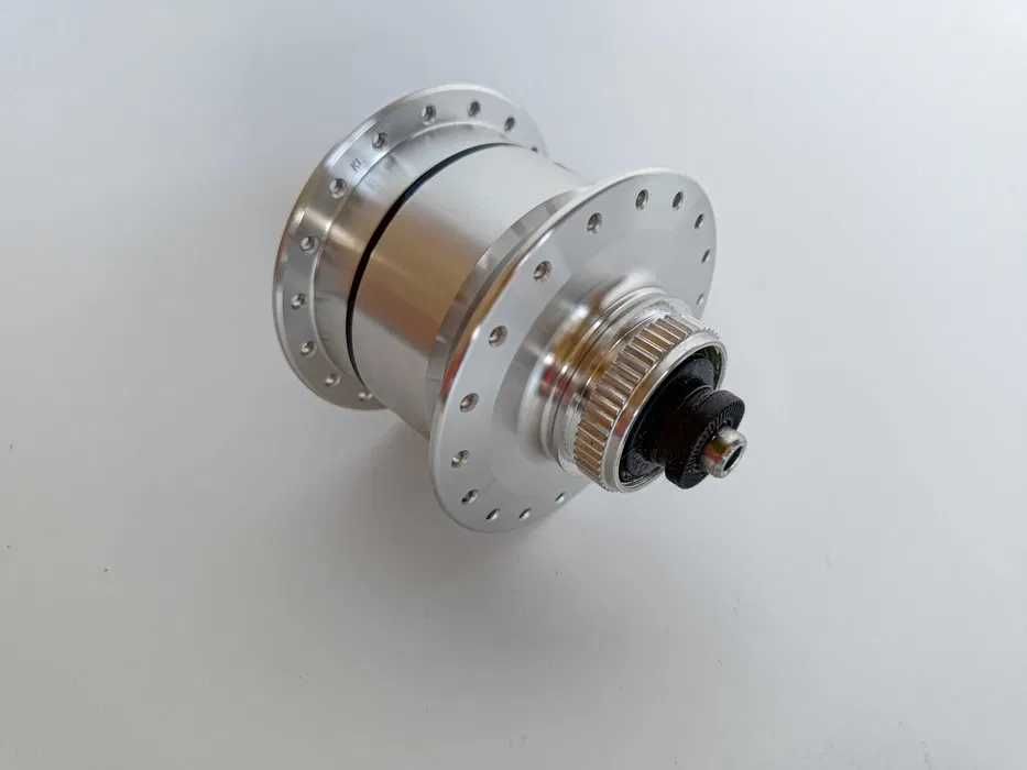 Piasta Shimano DH-3D72, 6V-3W, 36 otw. dynamo, Center Lock, nowa (452)