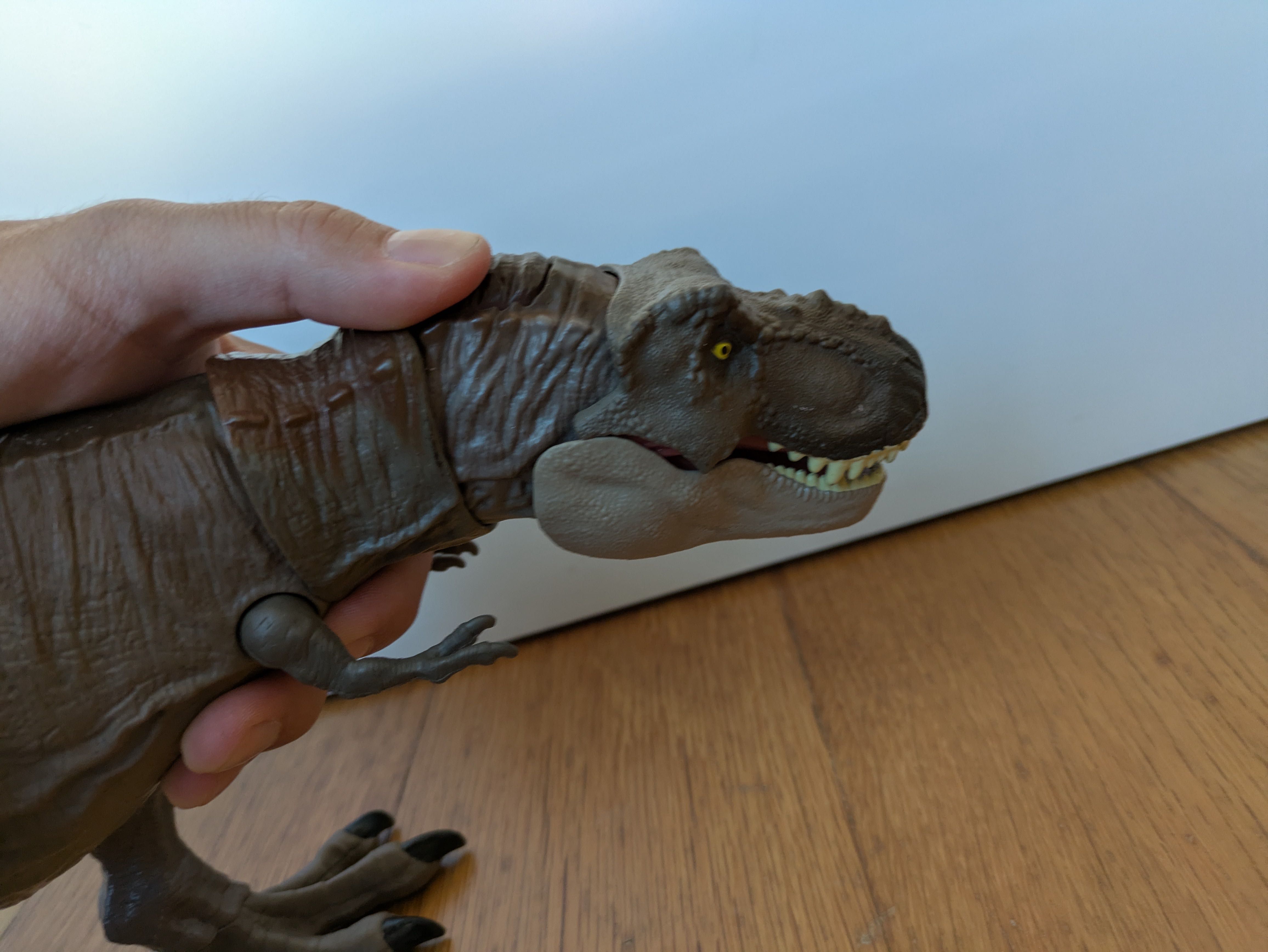 Jurassic World T-Rex Extreme Chompin’ 2018 (Portes Grátis)