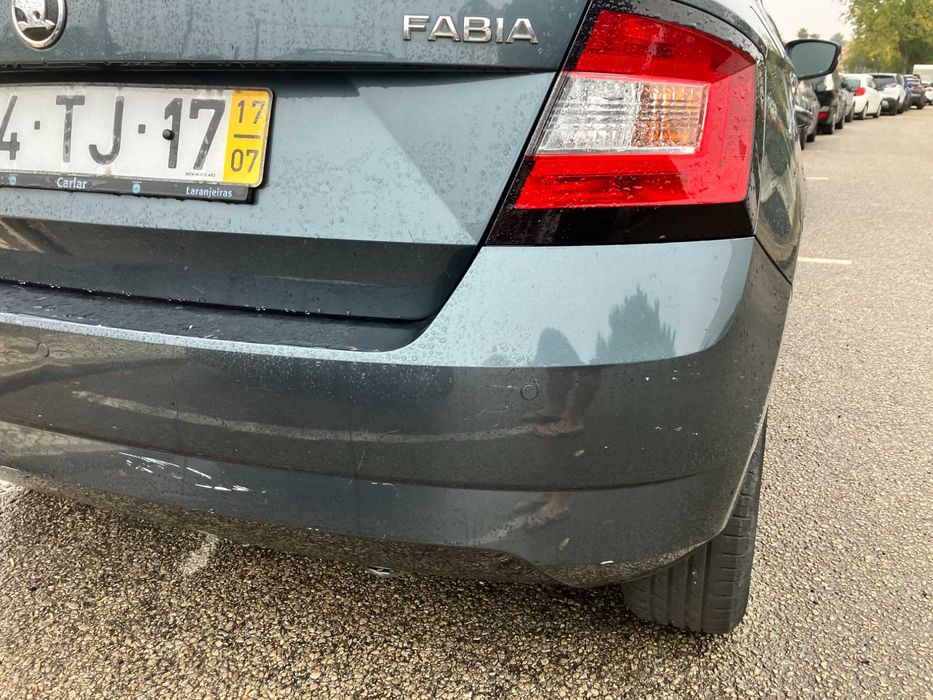 Škoda Fabia 1.0 TSI 2017 – 94,000 km – Barras e portabici