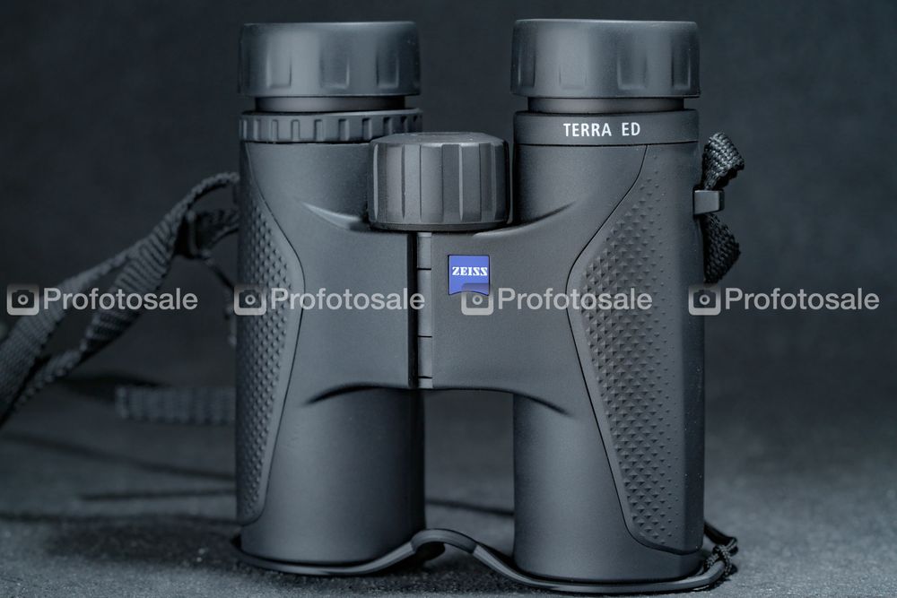 Бінокль Zeiss Terra ED 10x32