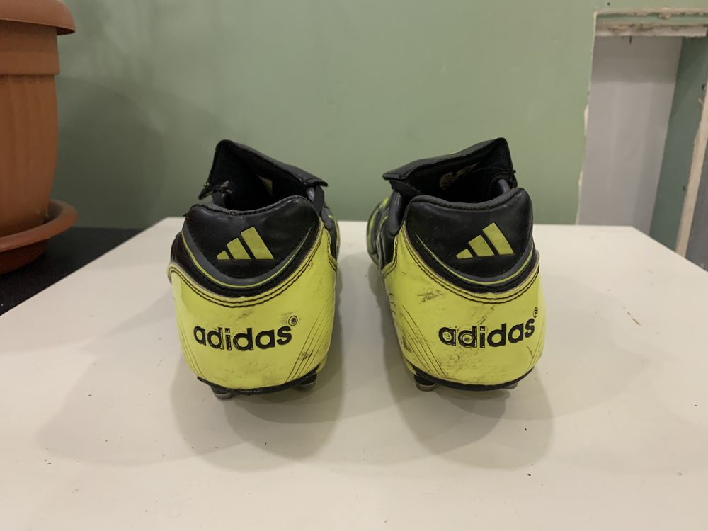 Продам футбольные бутсы adidas 46 р.