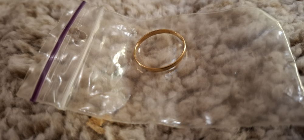 Золотое кольцо 585 пробы.