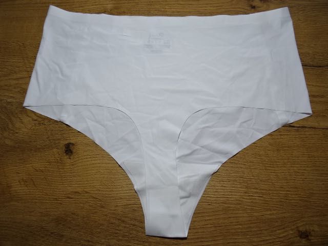 Boux Avenue stringi laserowo cięte białe 42