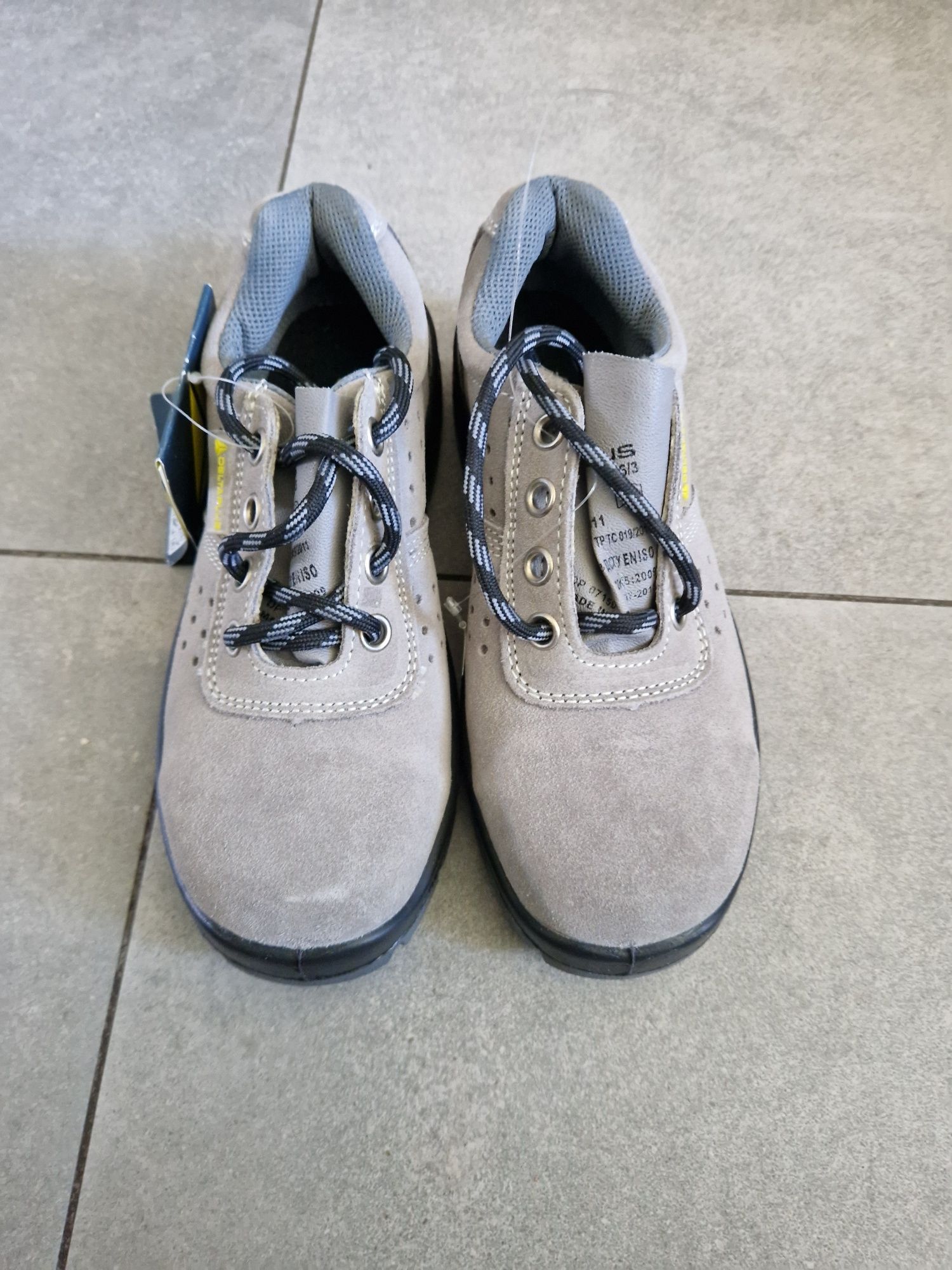Buty robocze delta plus z metalowym noskiem