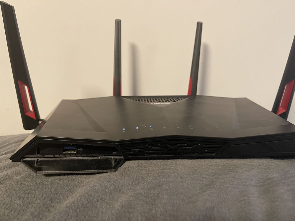 Router ASUS RT-AC88U