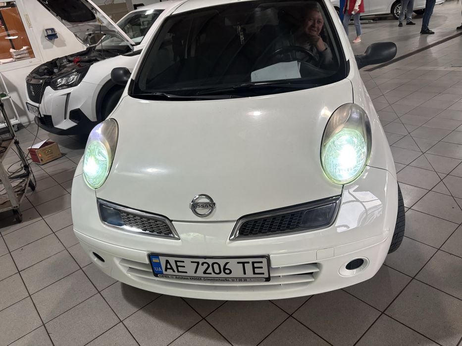 Nissan micra автомобиль машина 1.2 механика