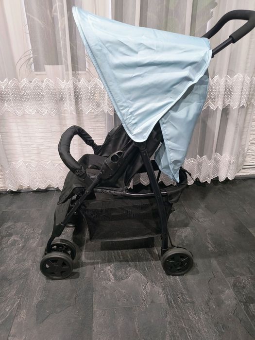 Nowy lekki wózek do samolotu hauck buggy