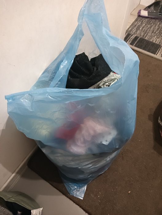 Oddam worek ubrań damskich