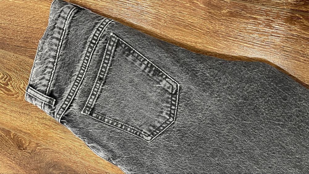 Продам джинси MNG