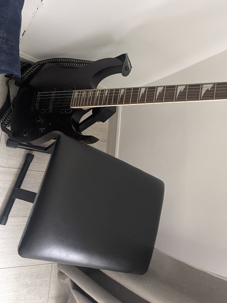 Ibanez GRG121DX-BKF, akcesoria i wzmacniacz Yamaha THR5