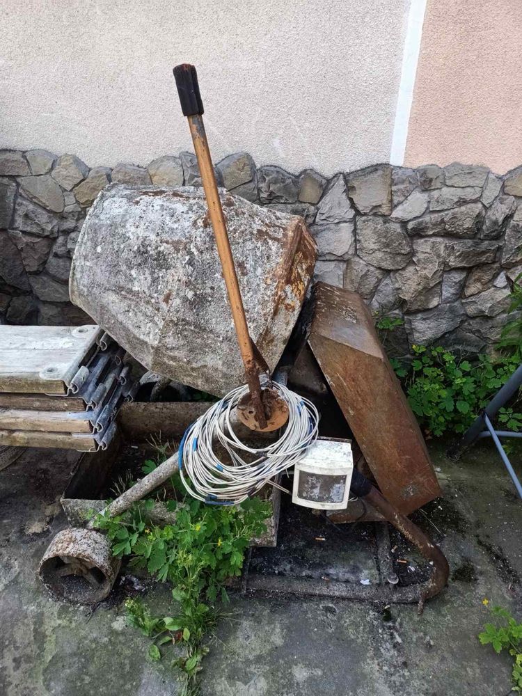 Продається бетономішалка