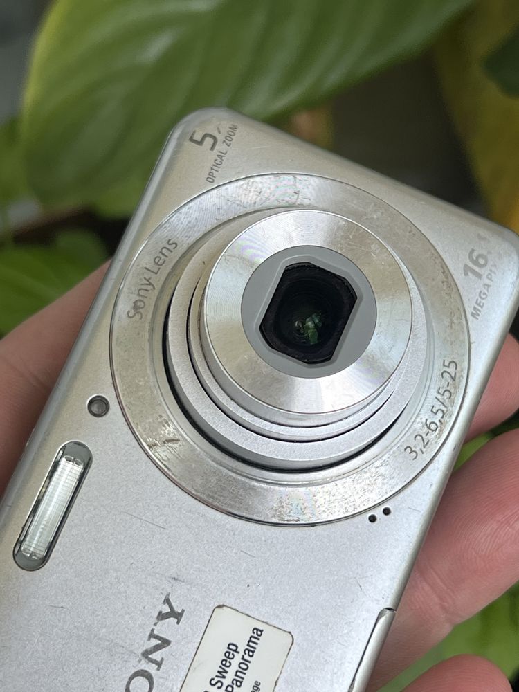 Цифровой фотоаппарат Sony W 710