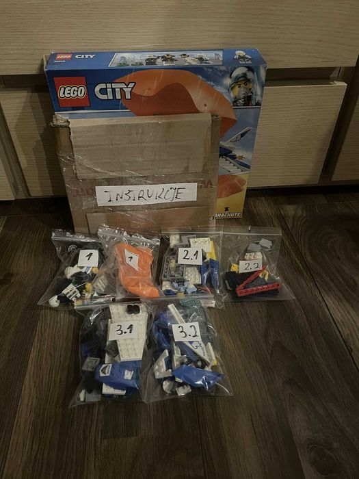 LEGO City 60208 Aresztowanie spadochroniarza