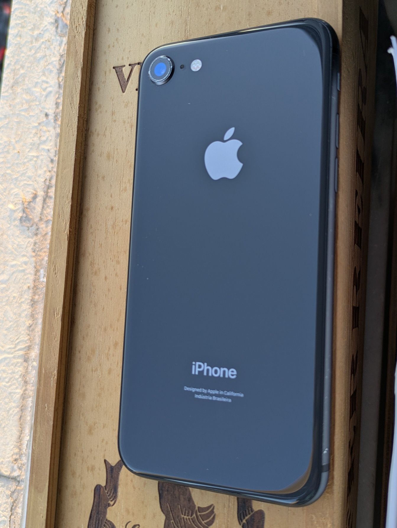 iPhone 8 64GB bom estado