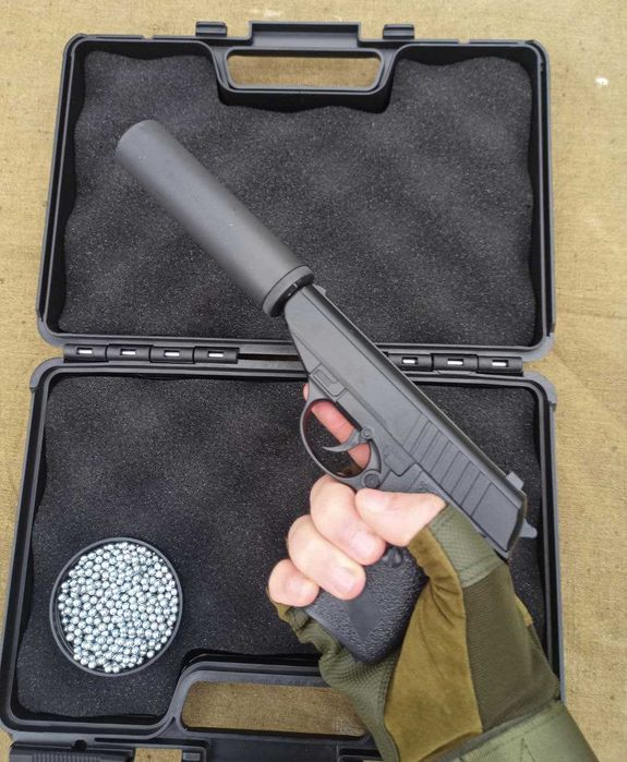 Металевий іграшковий пістолет з глушником ПМ для дітей на пульках