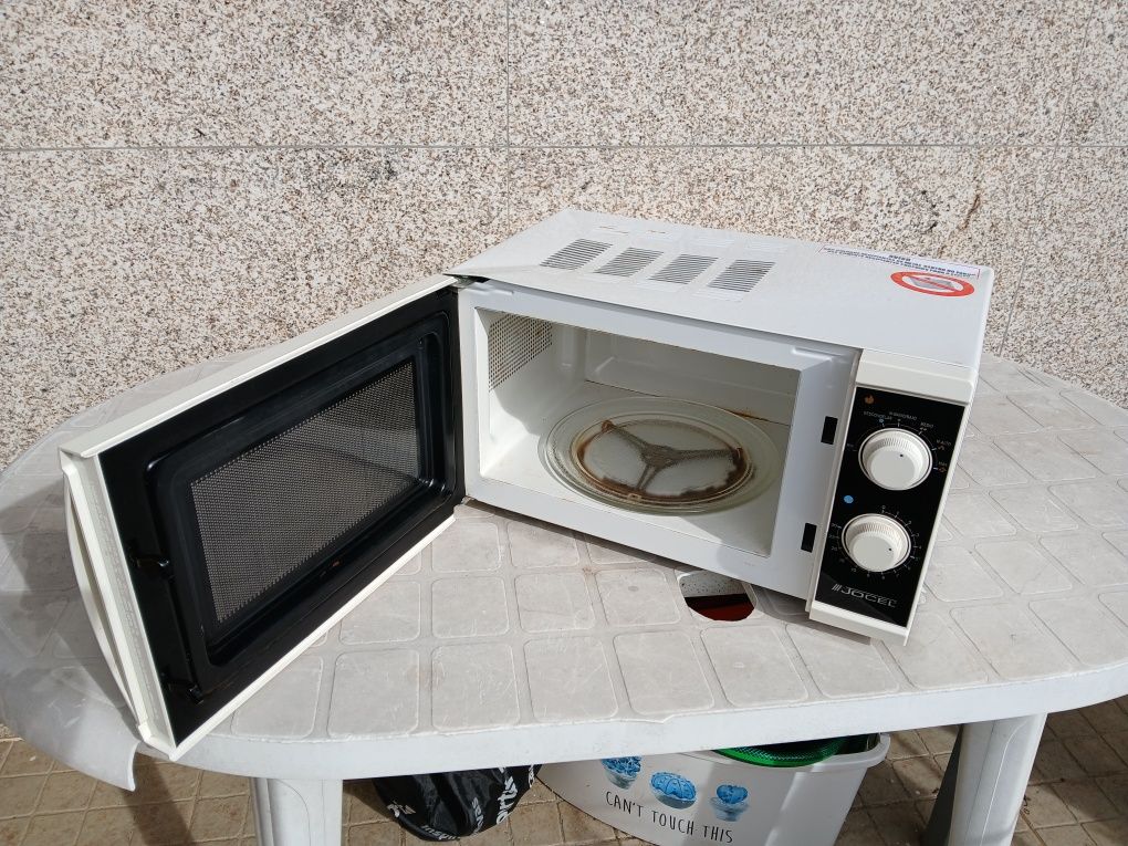 Microondas Jocel
