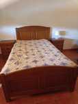 Cama de 1.83*1.20 e 2 mesinhas