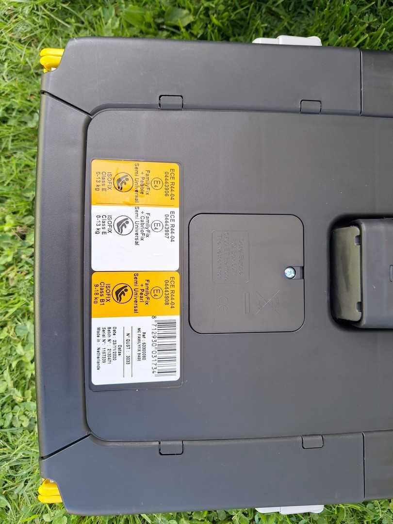 Fotelik samochodowy dla dziecka 0-36m, komplet, EasyFix Maxi-Cosi