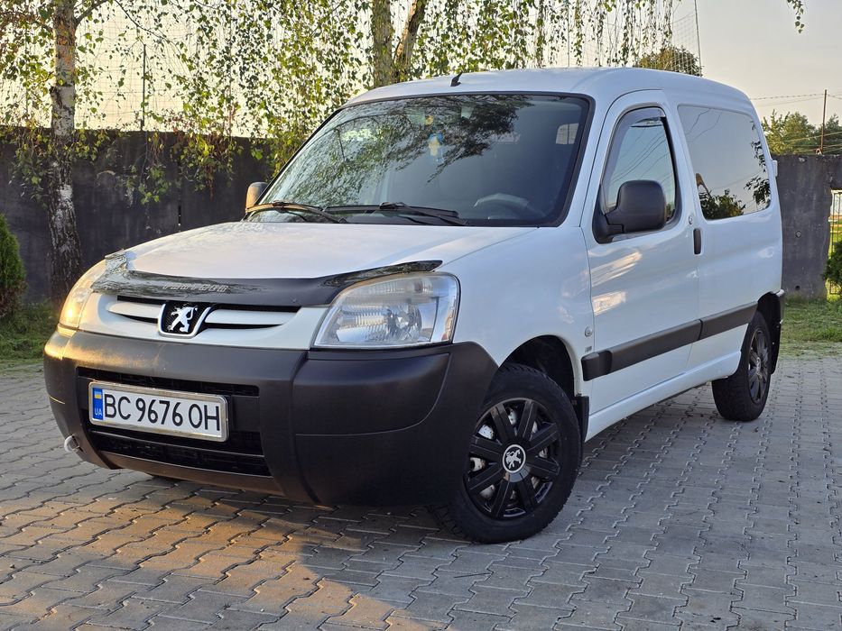 Peugeot Partner двигун 1.6 75 кВт 5-ти ступенева КПП.