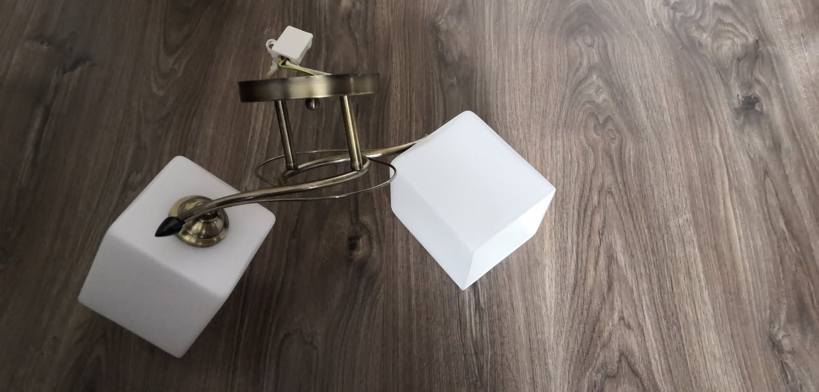 Lampa sufitowa - dwa klosze