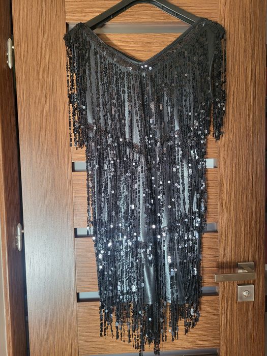 Sukienka wizytowa cekiny frędzle roz 38