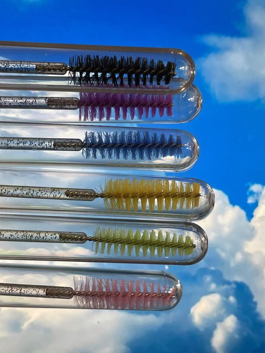 Щеточки для ресниц в тубусе