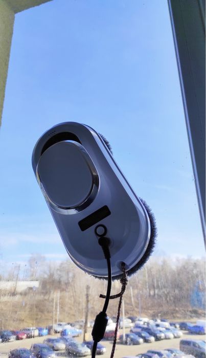 Оренда робота для миття вікон і пароочисник