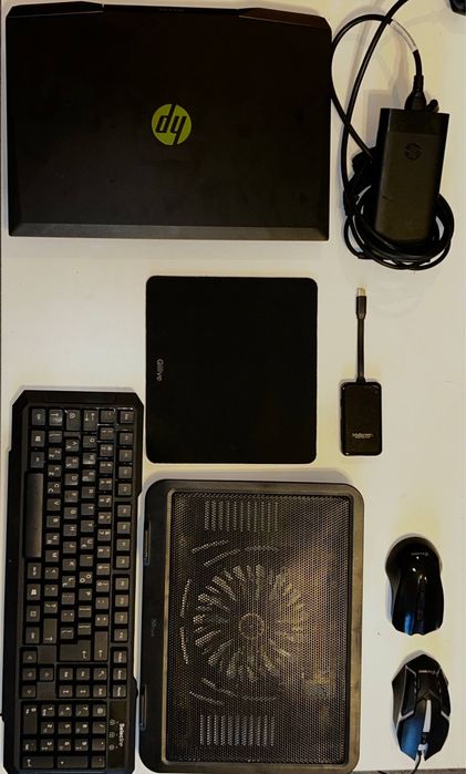 Sprzedam laptopa HP Pavilion/ GTX 1660 TI/ intel core i5 - 1030H/16RAM