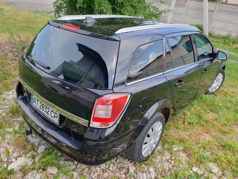 Opel Astra H 2010 1.9 CDTI 150hp Cosmo