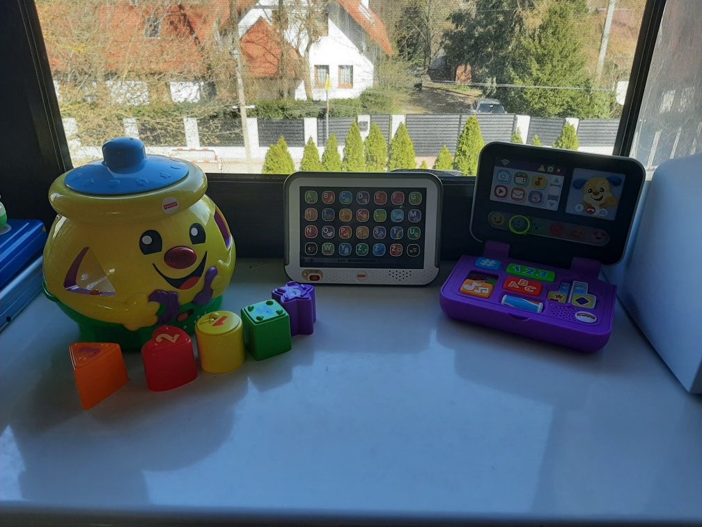 Zestaw fisher price laptop tablet garnuszek