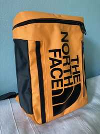 Plecak North Face do szkoly, do pracy, na wycieczki i do samolotu