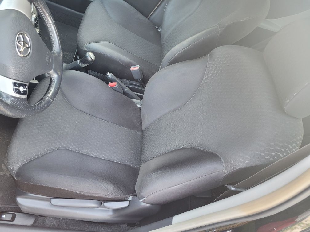 Toyota Yaris 2 1.8 ts fotele skrzynia koła deska kokpit 209 czarny