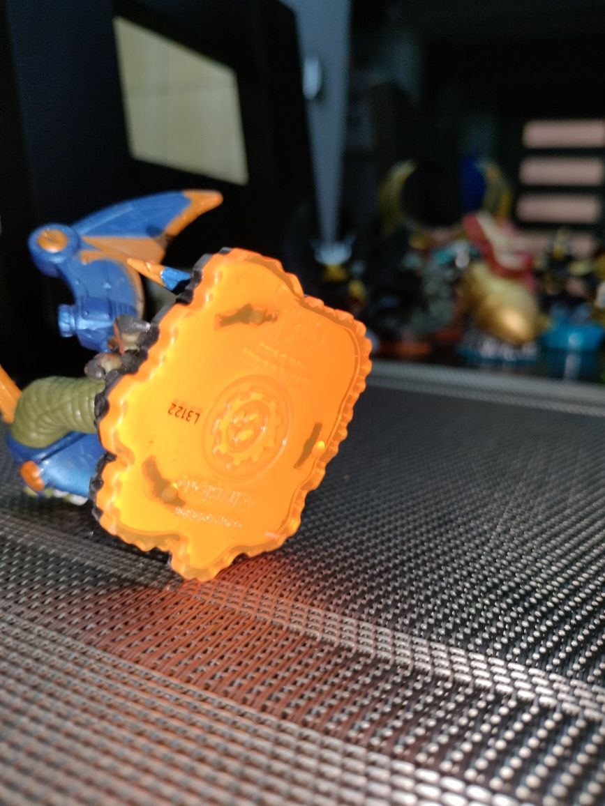 Figurka Skylanders Giants - Drobot Lightcore