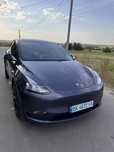 Tesla model Y 2023р