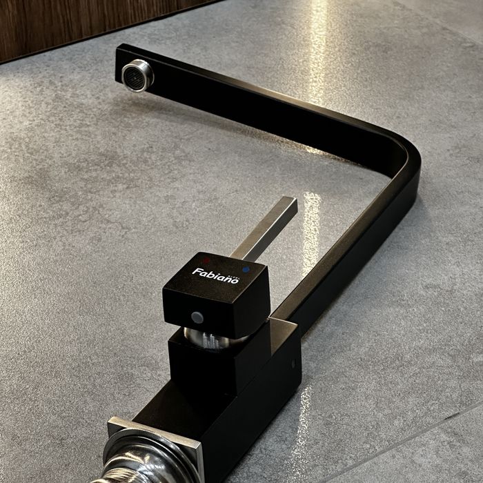 Кухонний змішувач Fabiano FKM 52 SS Чорний (з вітрини)